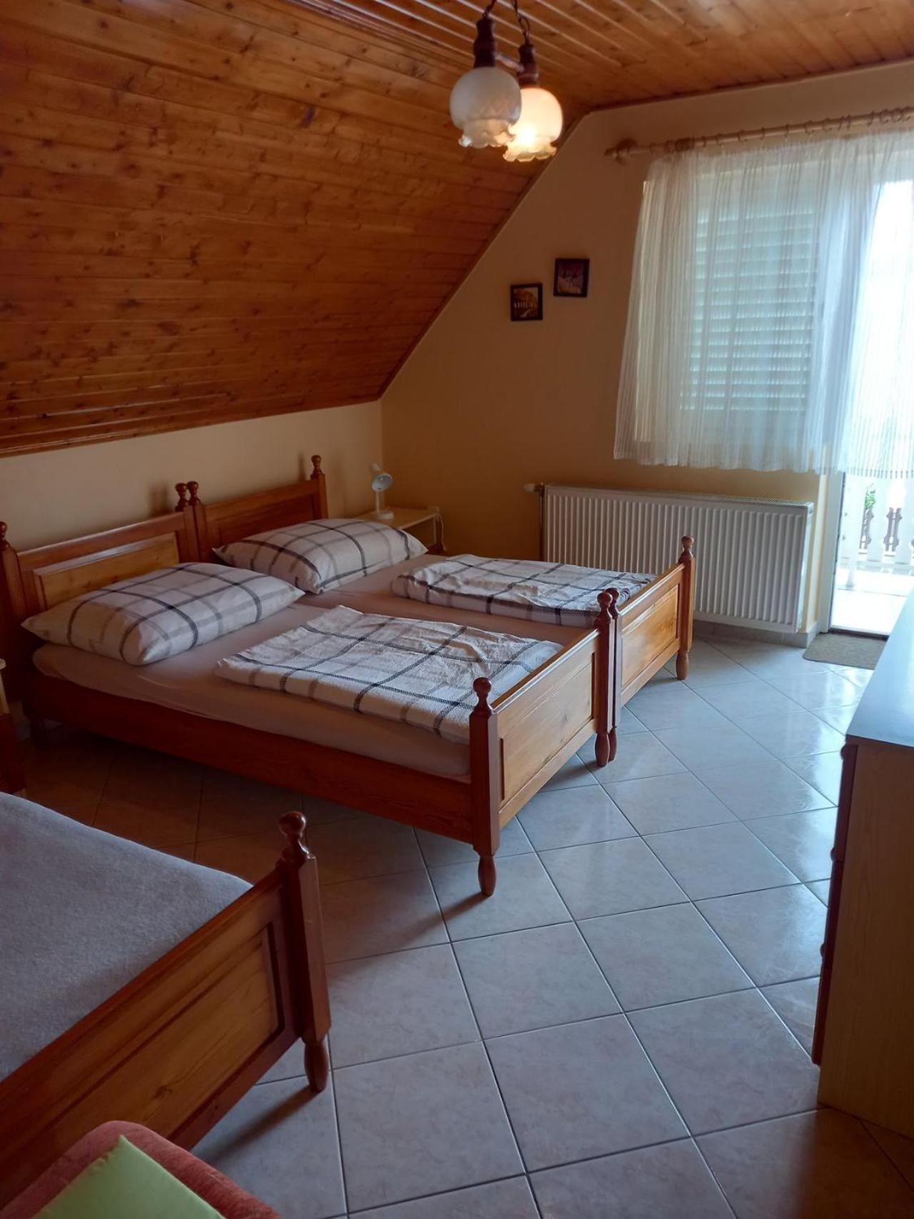 Gizella Haz Appartement Keszthely Buitenkant foto