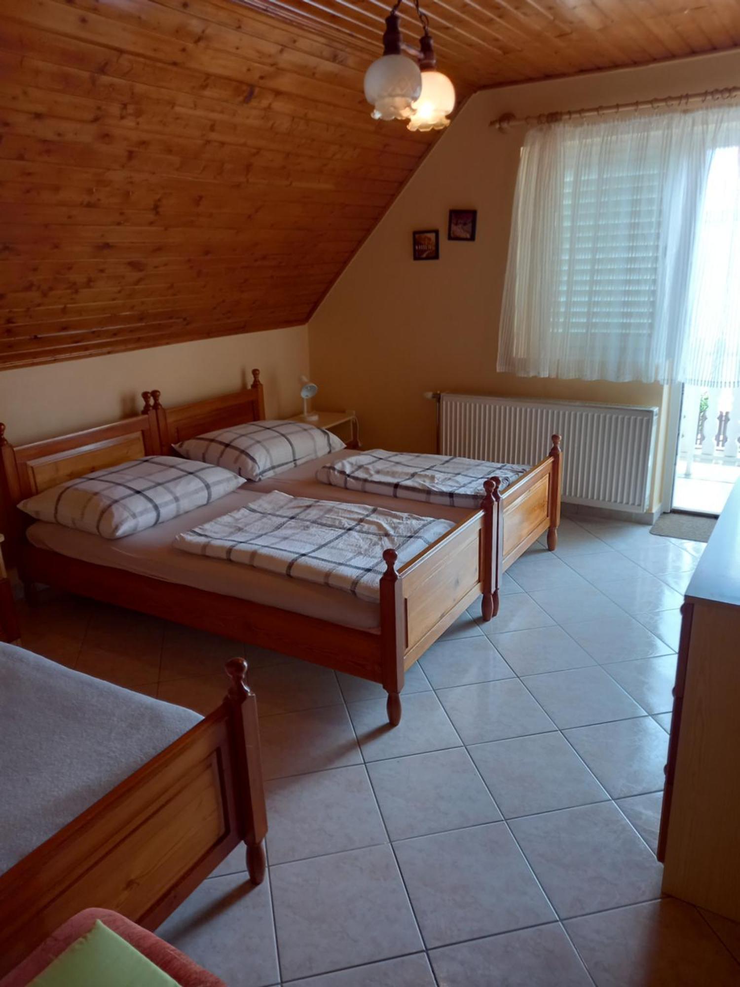 Gizella Haz Appartement Keszthely Buitenkant foto